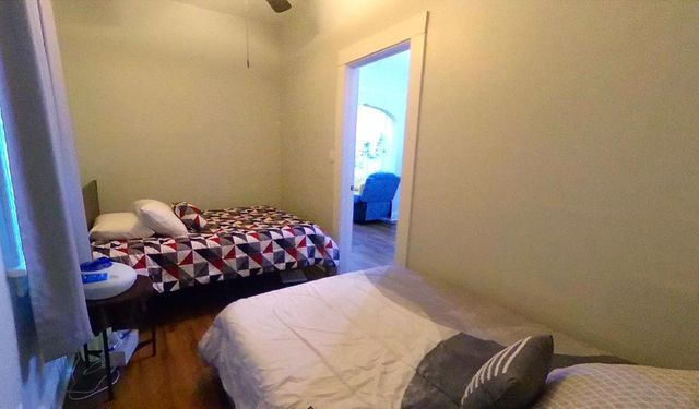 3741 W Dickens Avenue, Chicago, IL 60647