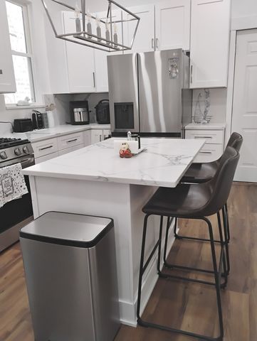 3741 W Dickens Avenue, Chicago, IL 60647