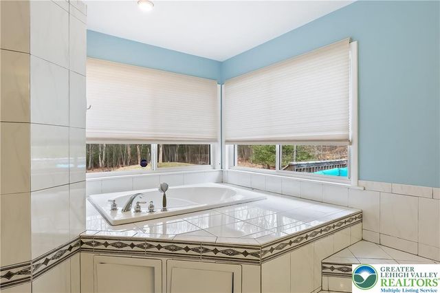 6236 Forest Lane, Price Twp, PA 18302