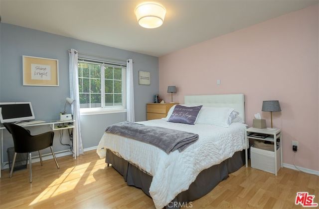 8471 Vine Valley, Los Angeles, CA 91352