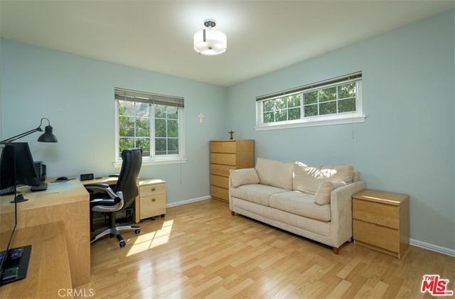 8471 Vine Valley, Los Angeles, CA 91352