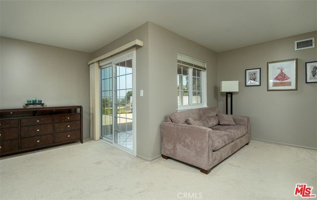 8471 Vine Valley, Los Angeles, CA 91352