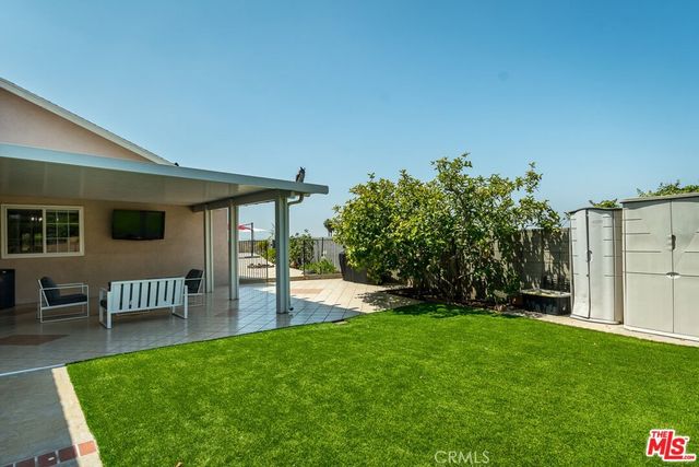 8471 Vine Valley, Los Angeles, CA 91352