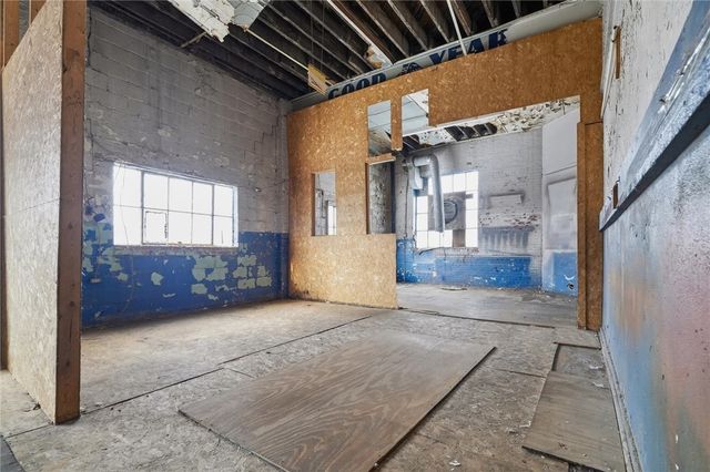 205 W 8th Ave, West Homestead, PA 15120