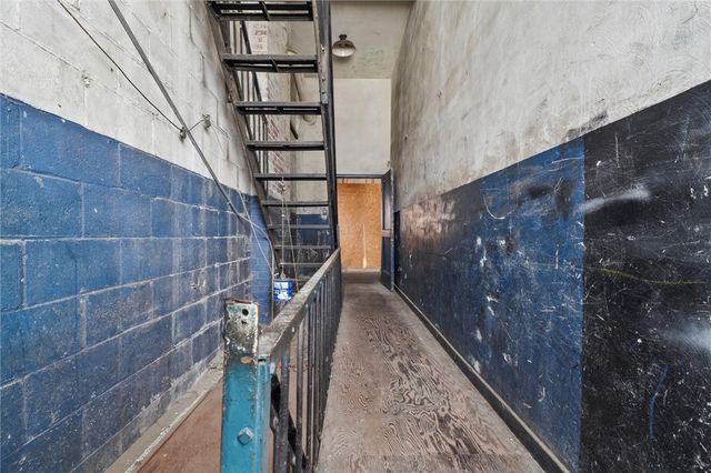 205 W 8th Ave, West Homestead, PA 15120