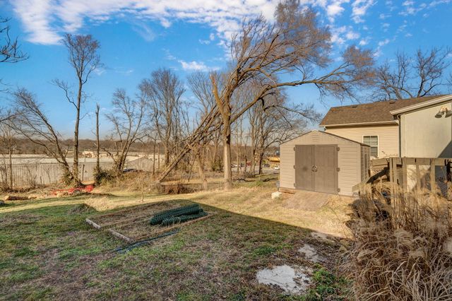 611 S Nettleton Avenue, Springfield, MO 65806