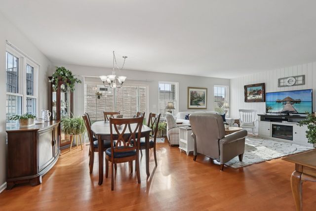 1279 Merrimack Court, Crystal Lake, IL 60014