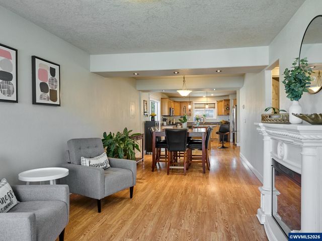 150 S Sheridan St, Mt Angel, OR 97362