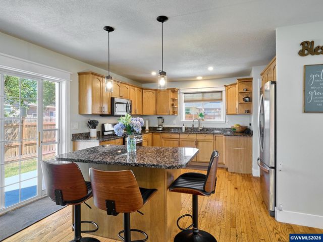 150 S Sheridan St, Mt Angel, OR 97362