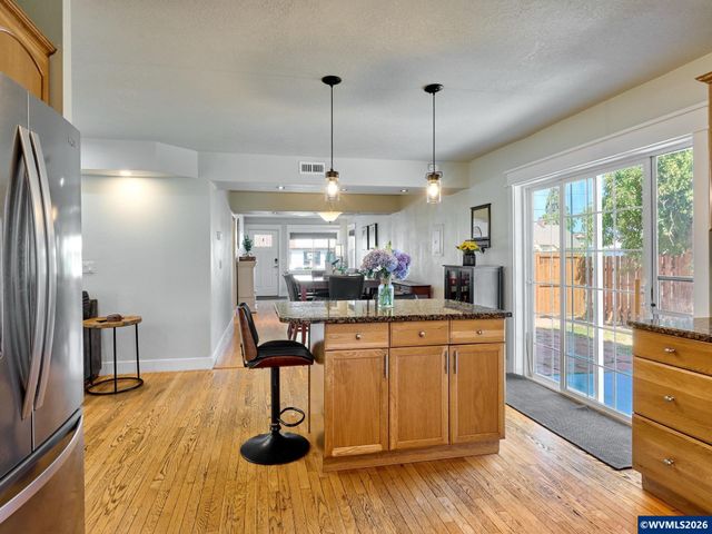 150 S Sheridan St, Mt Angel, OR 97362