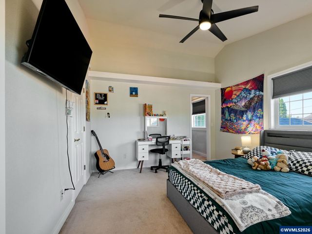 150 S Sheridan St, Mt Angel, OR 97362
