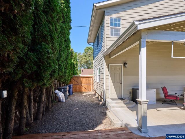 150 S Sheridan St, Mt Angel, OR 97362