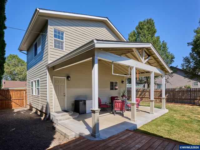 150 S Sheridan St, Mt Angel, OR 97362