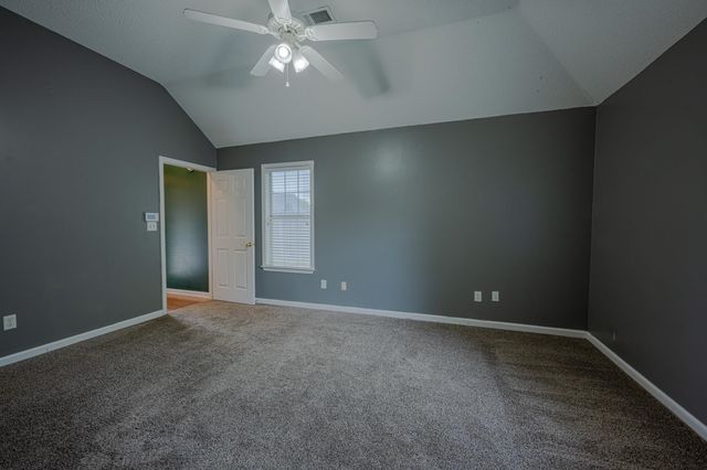 1533 SISKIN DR, Cordova, TN 38016