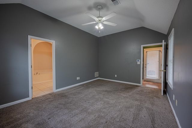 1533 SISKIN DR, Cordova, TN 38016