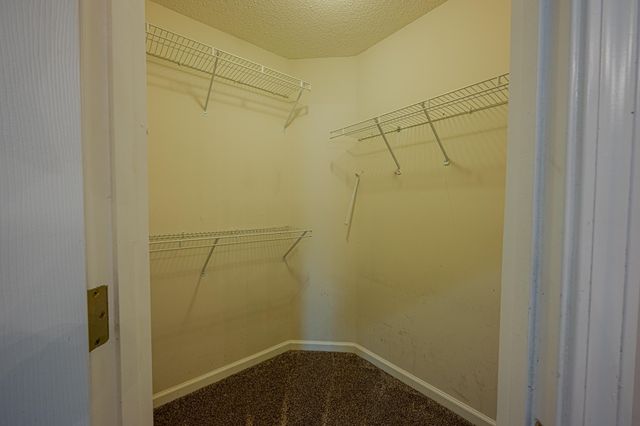 1533 SISKIN DR, Cordova, TN 38016