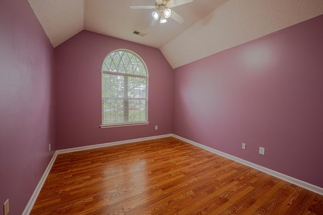 1533 SISKIN DR, Cordova, TN 38016