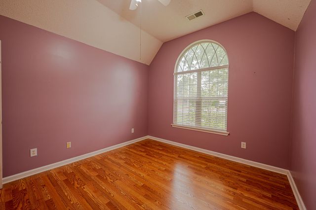 1533 SISKIN DR, Cordova, TN 38016