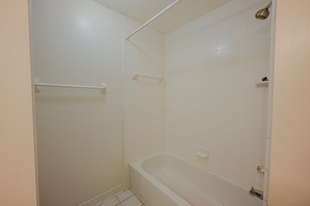 1533 SISKIN DR, Cordova, TN 38016