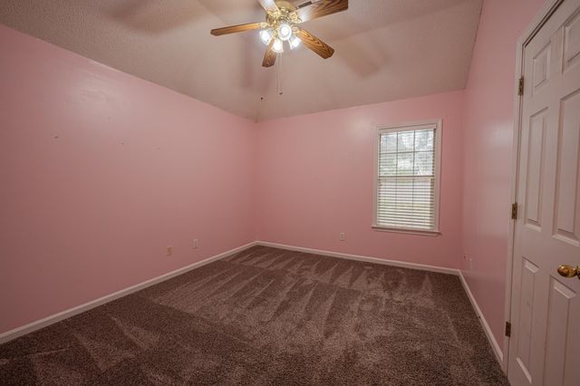 1533 SISKIN DR, Cordova, TN 38016