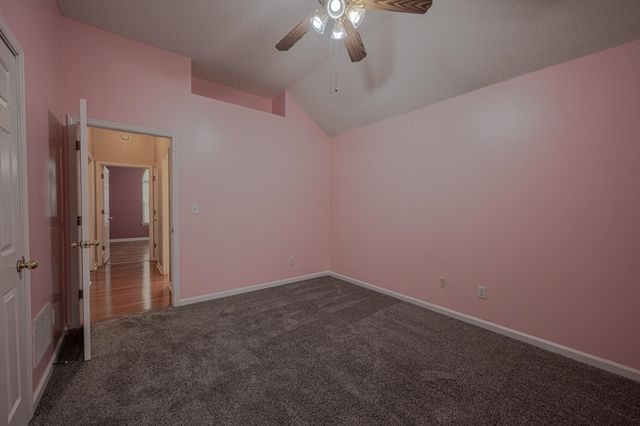 1533 SISKIN DR, Cordova, TN 38016