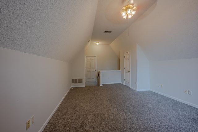 1533 SISKIN DR, Cordova, TN 38016