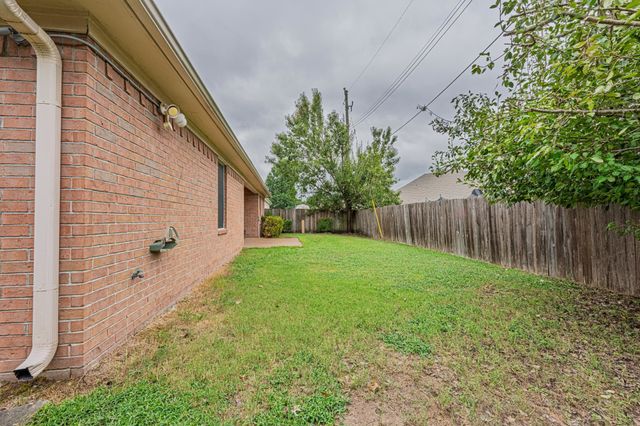 1533 SISKIN DR, Cordova, TN 38016