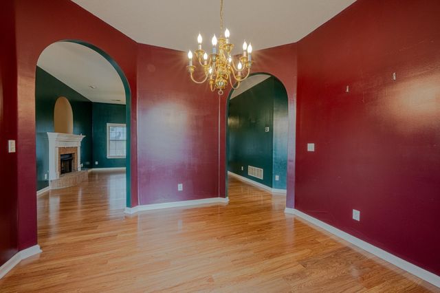 1533 SISKIN DR, Cordova, TN 38016