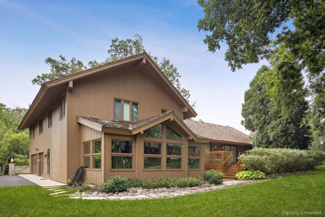 8648 Wedgewood Drive, Burr Ridge, IL 60527