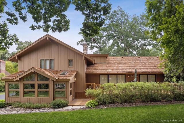 8648 Wedgewood Drive, Burr Ridge, IL 60527