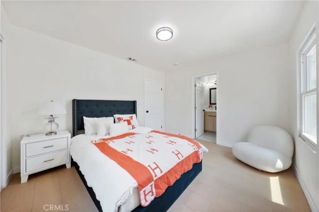 1132 W 55th Street, Los Angeles, CA 90037