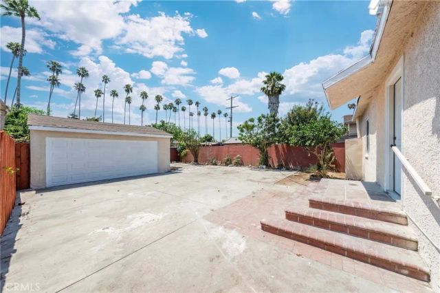 1132 W 55th Street, Los Angeles, CA 90037