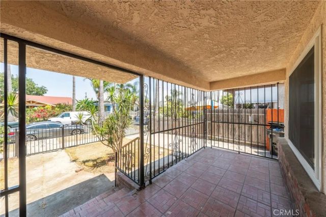 1132 W 55th Street, Los Angeles, CA 90037