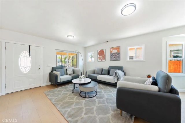 1132 W 55th Street, Los Angeles, CA 90037