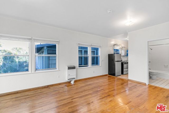 26 Breeze Avenue 7, Venice (los Angeles), CA 90291