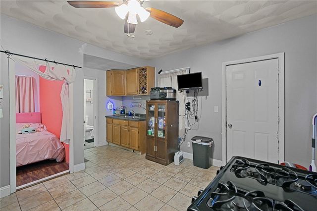 11 Eva Street, Providence, RI 02909