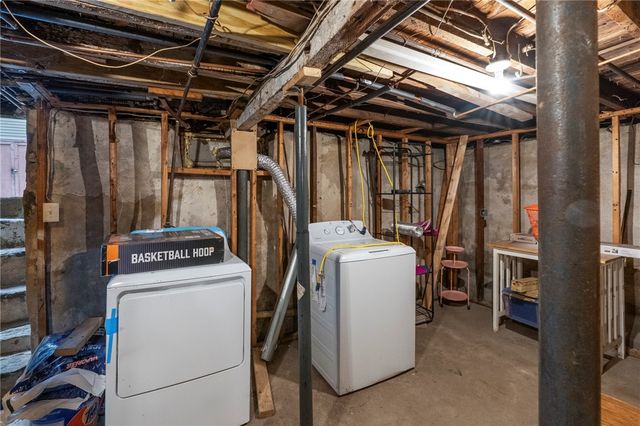 11 Eva Street, Providence, RI 02909