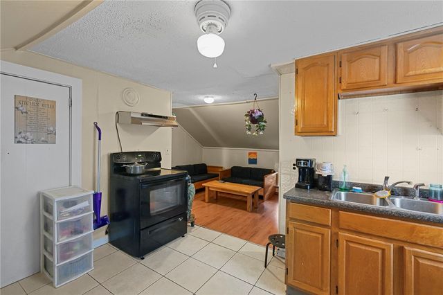 11 Eva Street, Providence, RI 02909