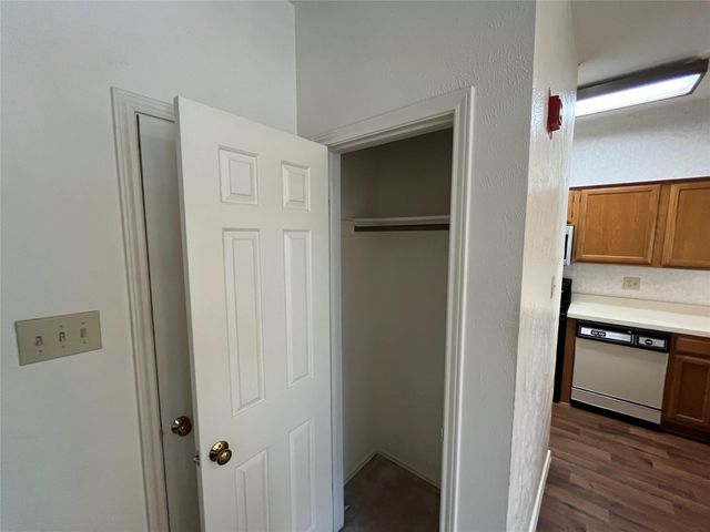 501 Arbor Creek Drive 207, Euless, TX 76039