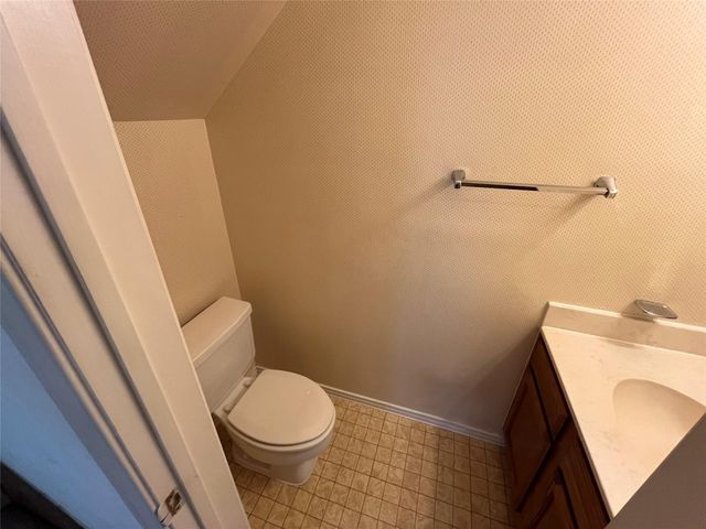 501 Arbor Creek Drive 207, Euless, TX 76039