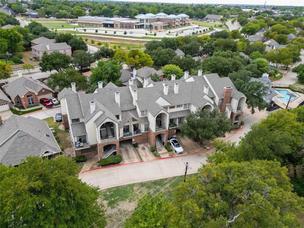 501 Arbor Creek Drive 207, Euless, TX 76039