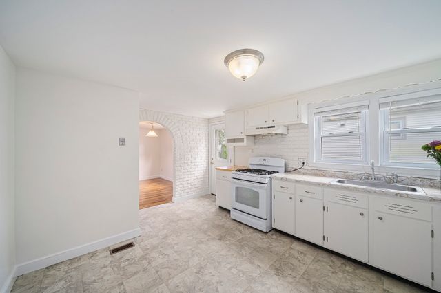 10 Ellswood Street, Boston, MA 02132