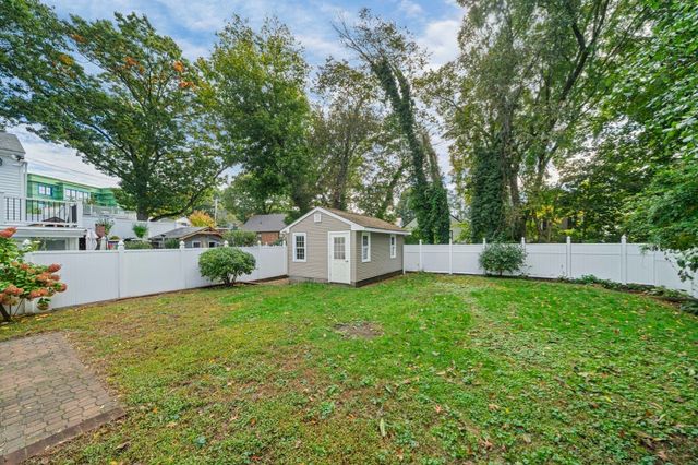 10 Ellswood Street, Boston, MA 02132