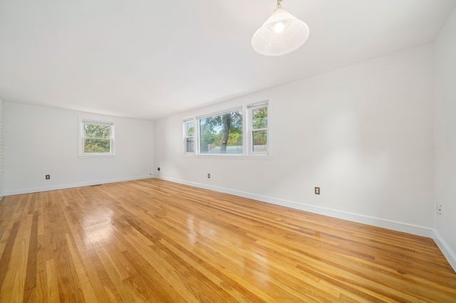 10 Ellswood Street, Boston, MA 02132