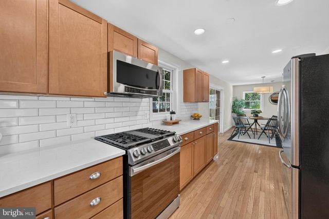 6010 BANGOR DR, Alexandria, VA 22303