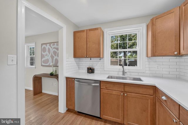 6010 BANGOR DR, Alexandria, VA 22303