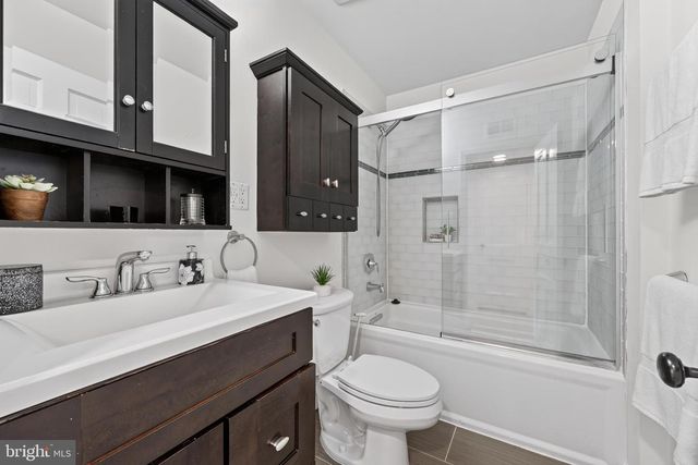 6010 BANGOR DR, Alexandria, VA 22303