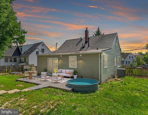 6010 BANGOR DR, Alexandria, VA 22303