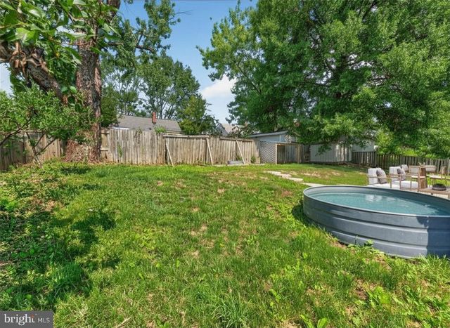 6010 BANGOR DR, Alexandria, VA 22303