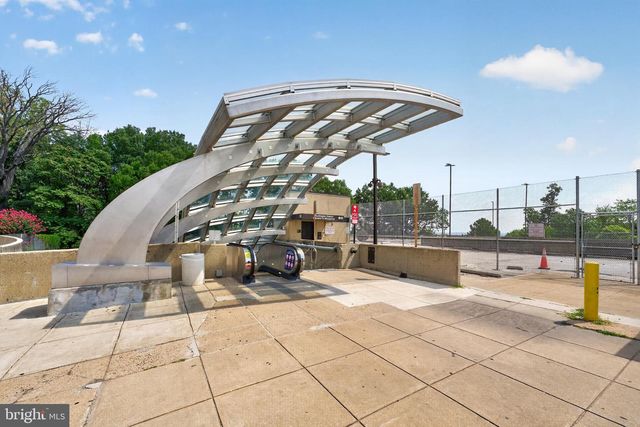 6010 BANGOR DR, Alexandria, VA 22303